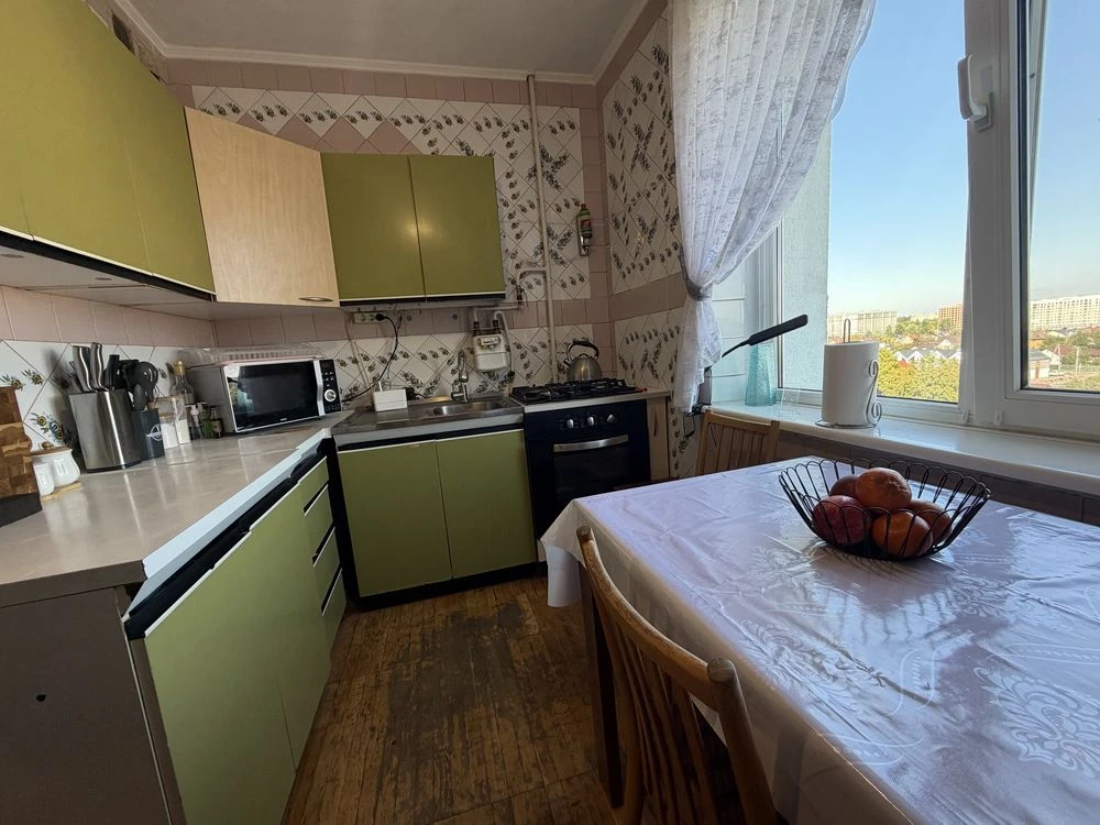 Продається велика 3-кімнатна квартира в Бучі. 71 м²