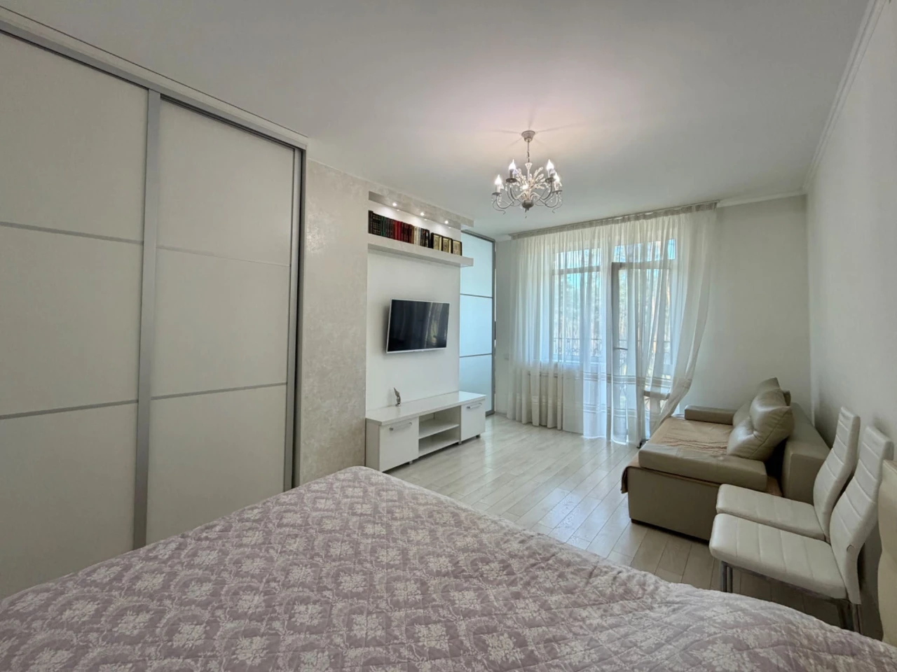 Продаж 1-кімнатної квартири з ремонтом, ЖК "Річ Таун", Буча, 45 м2 | ГАЗ