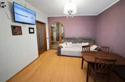 Center of Bucha! Large euro 2-bedroom apartment with renovation and furniture