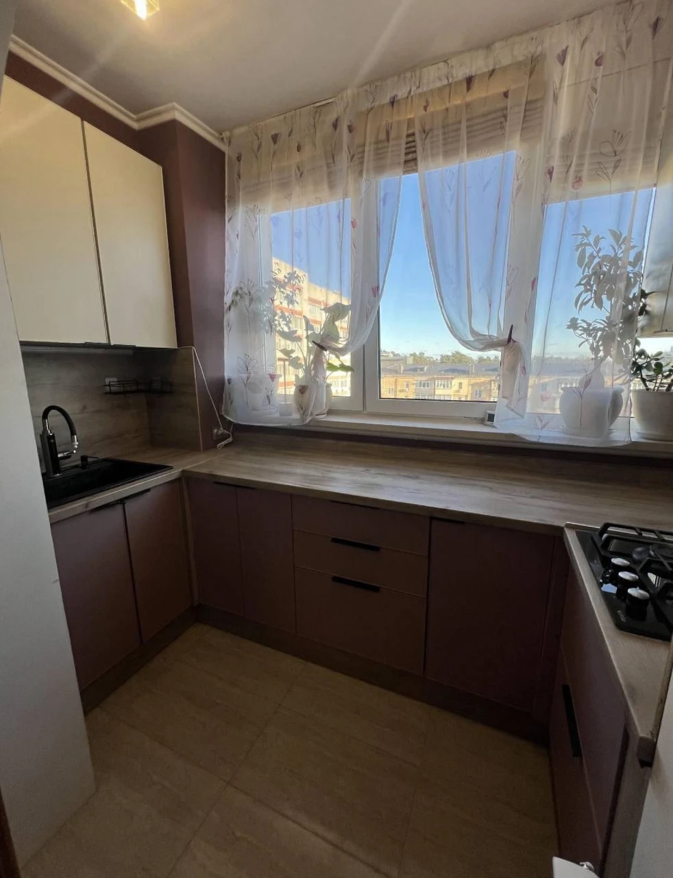 Center of Bucha! Large euro 2-bedroom apartment with renovation and furniture