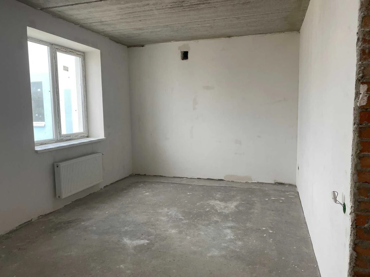 Sale of a large 2-room apartment, partial renovation, gas! No commission