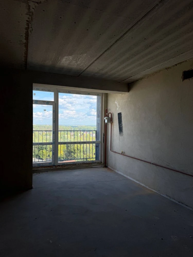 Apartment for sale from owner in OCCUPIED building with documents