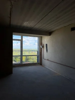 Apartment for sale from owner in OCCUPIED building with documents