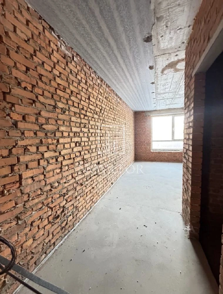 BEST DEALS!! New house! Minimal renovation!
