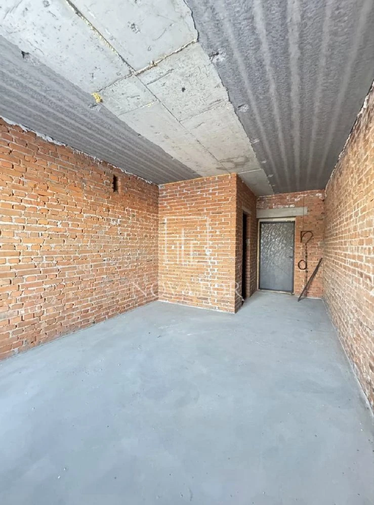 BEST DEALS!! New house! Minimal renovation!