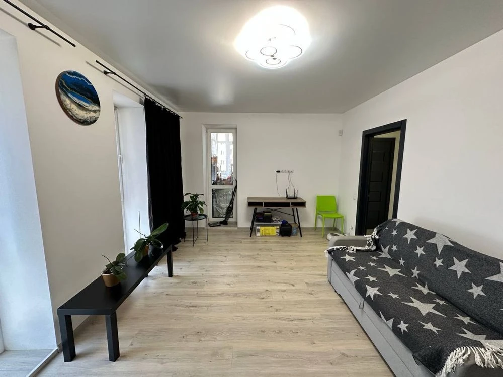Продажа 2-комн. квартиры с ремонтом и мебелью. 68,9 м2
