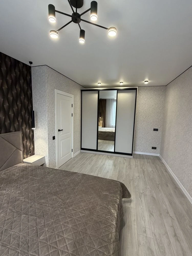 1-bedroom apartment with new renovation, 40 sq.m., 3rd floor, "Millennium" residential complex