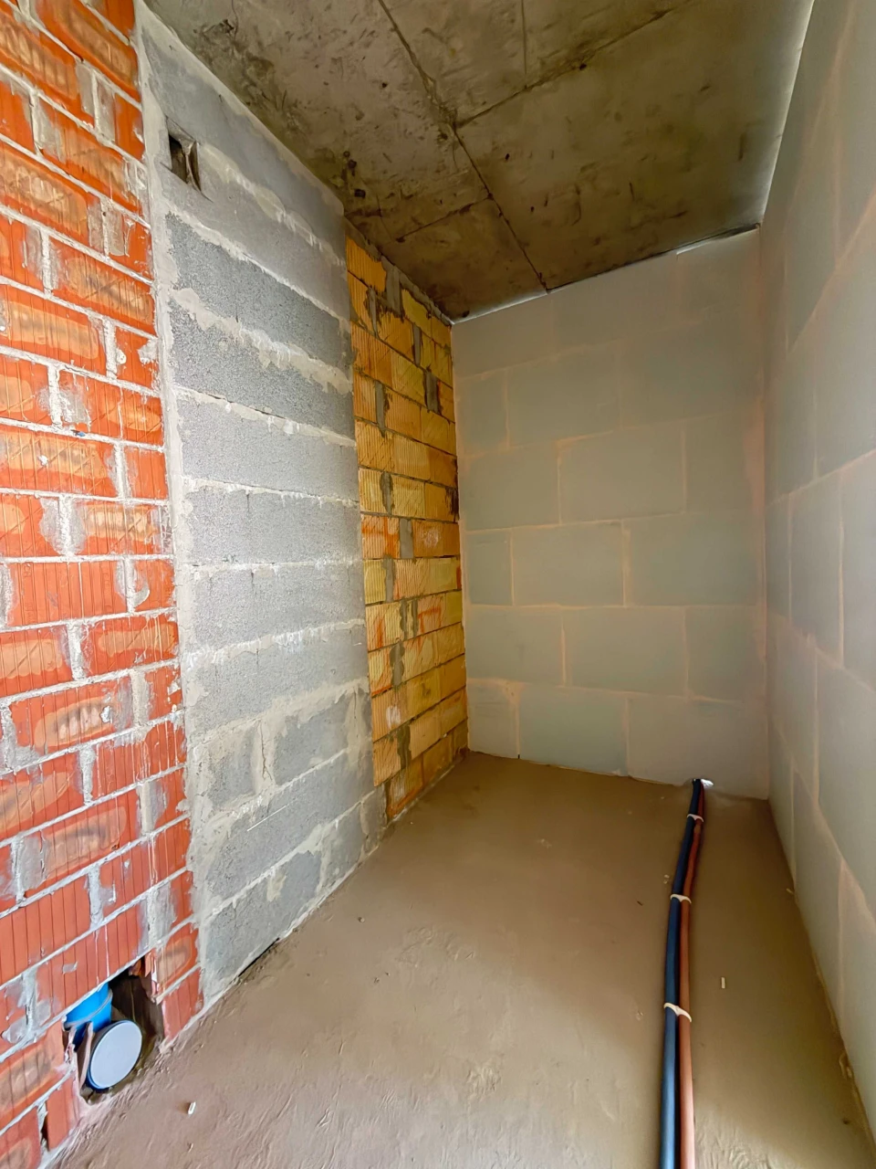 2-bedroom apartment. Bucha. Minimal renovation.