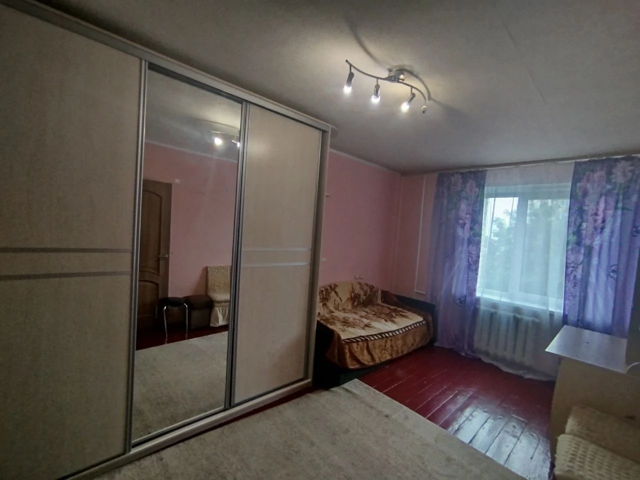 Продаж квартири в центрі Бучі недорого від хазяїна!