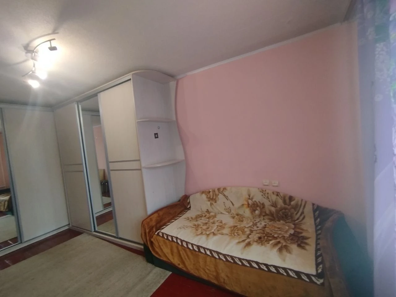 Продаж квартири в центрі Бучі недорого від хазяїна!