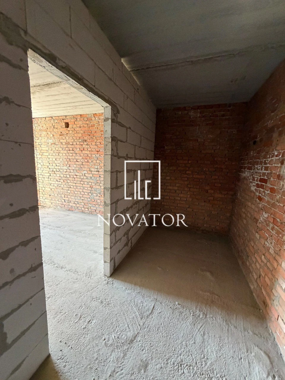 For Sale: 1-bedroom Apartment with Balcony.