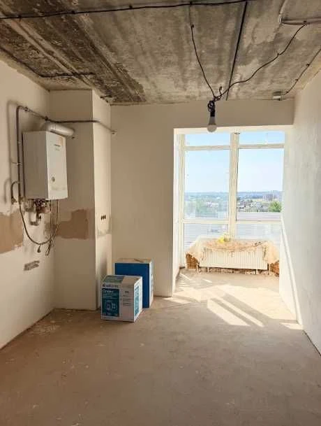 Apartment for sale, 66 sq.m, partially renovated, near Avenue Plaza shopping center