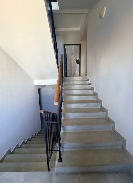 Apartment for sale, 66 sq.m, partially renovated, near Avenue Plaza shopping center