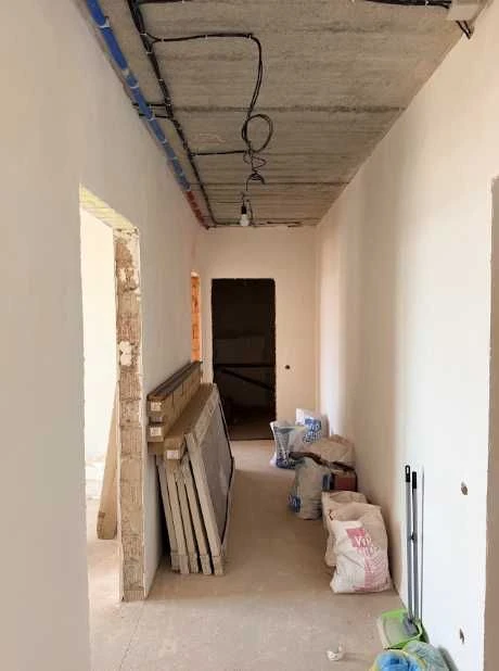 Apartment for sale, 66 sq.m, partially renovated, near Avenue Plaza shopping center