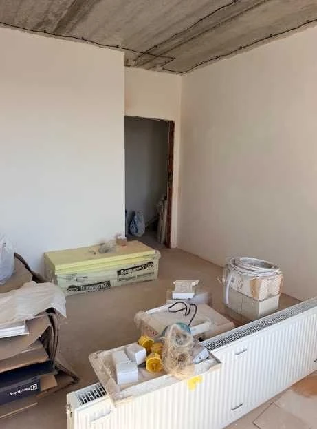 Apartment for sale, 66 sq.m, partially renovated, near Avenue Plaza shopping center