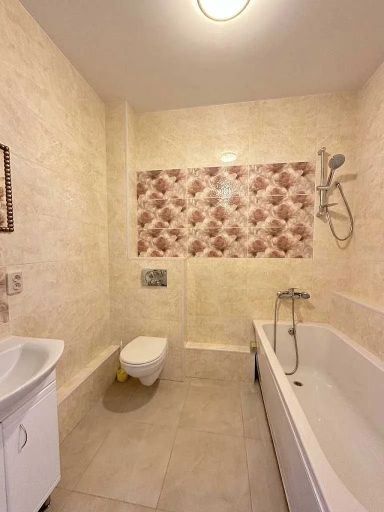 One-bedroom apartment with partial renovation. Bucha. Minimum price.