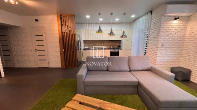 Urgent sale of a 2-room apartment renovated with furniture