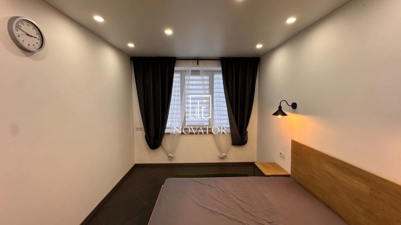 Urgent sale of a 2-room apartment renovated with furniture