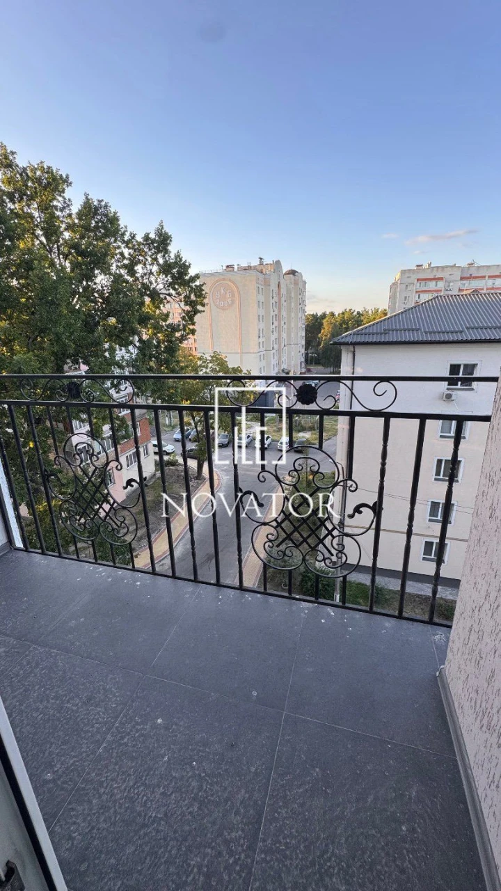 Urgent sale of a 2-room apartment renovated with furniture