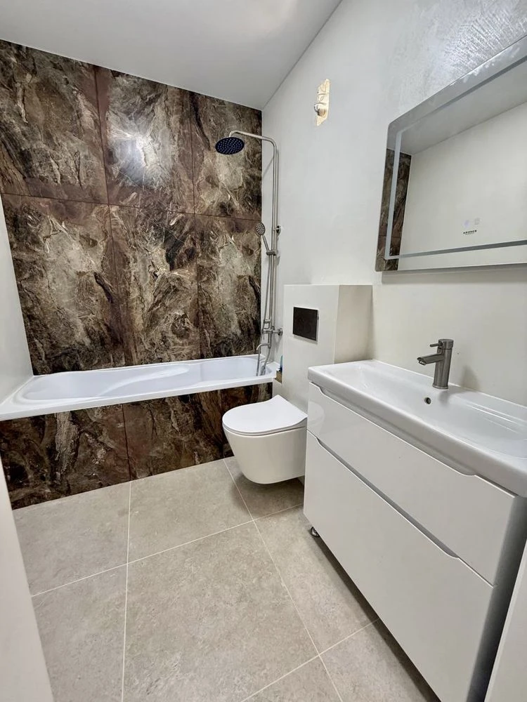 Video. Apartment near "Avenir Plaza"