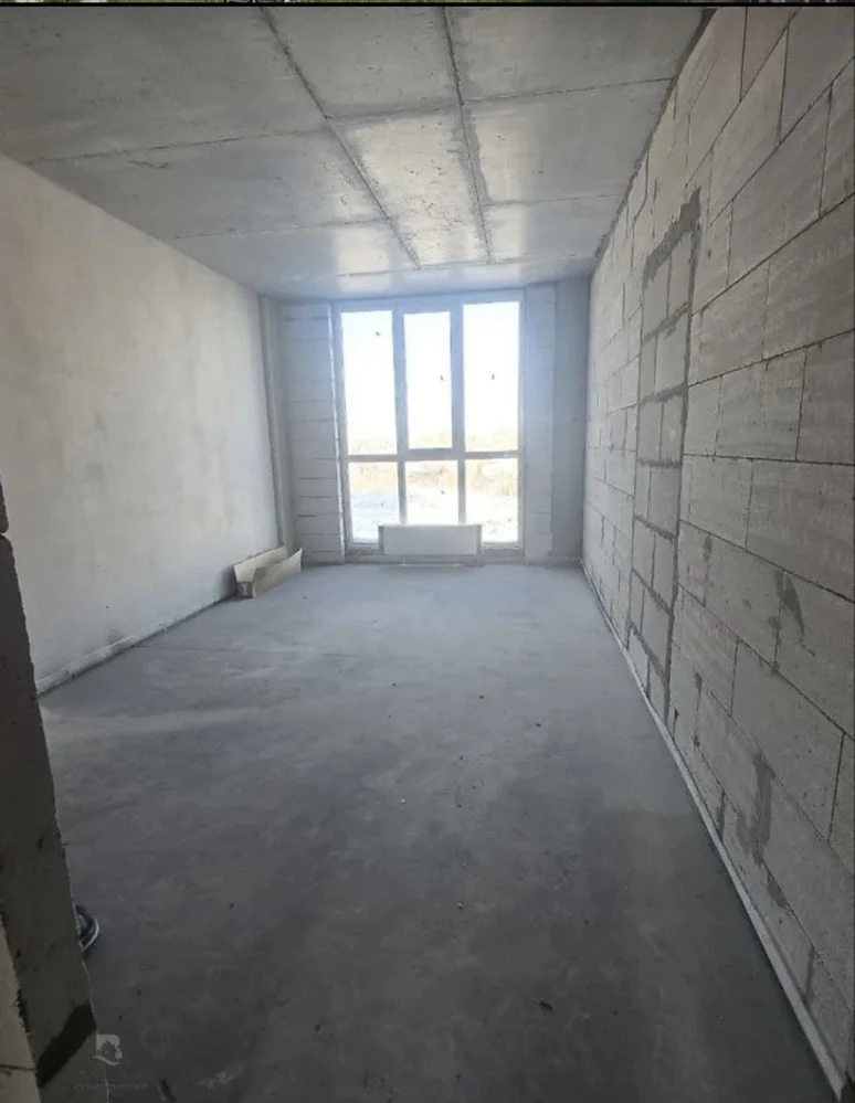 For Sale: One-room apartment without renovation! Great price! 2nd floor