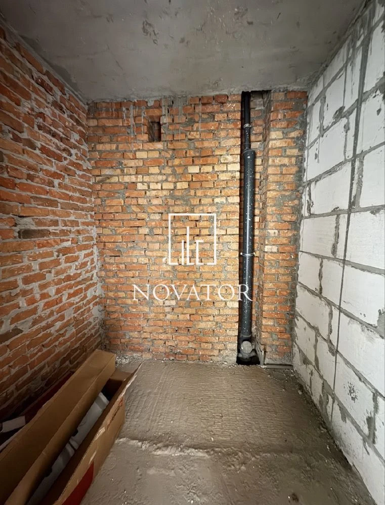 1 room apartment! GAS! Minimal paperwork! Occupied house!