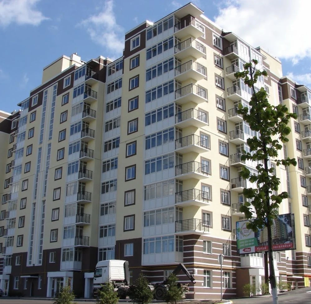 One-bedroom apartment 40 sq m with good renovation, convenient location!