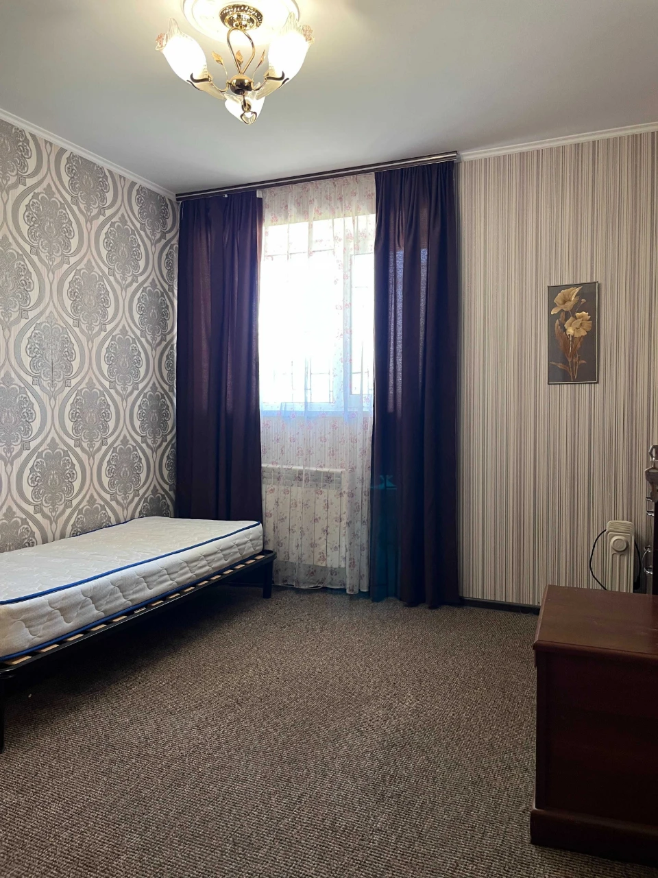 Sale of 2-bedroom apartment with renovation - YES