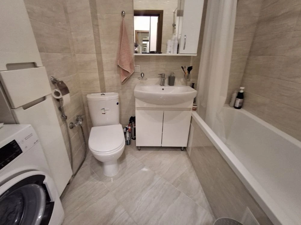 Well-maintained 1-bedroom apartment with renovation! New Bucha!