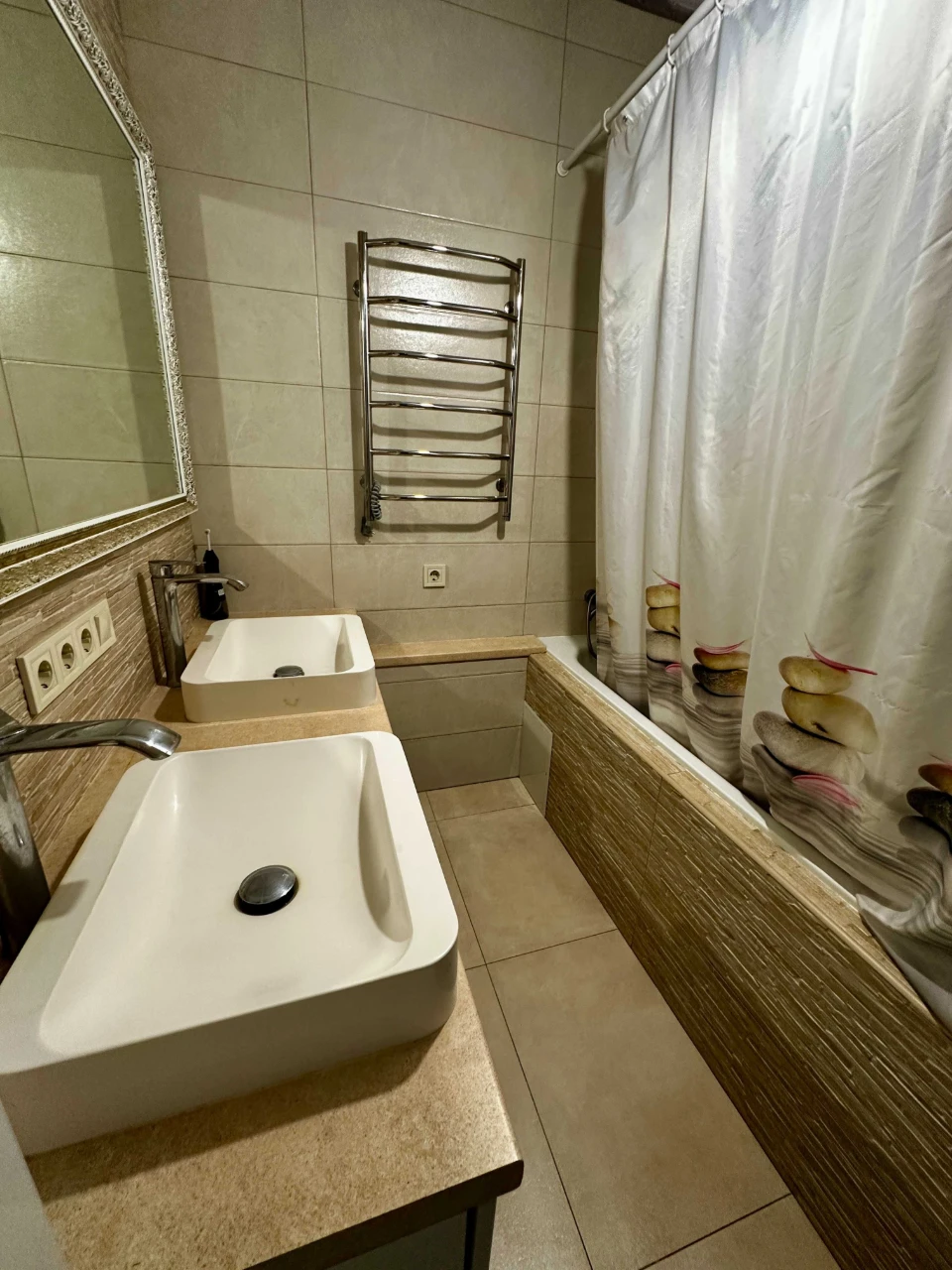 3-room apartment renovated. Bucha. Minimal furnishing.