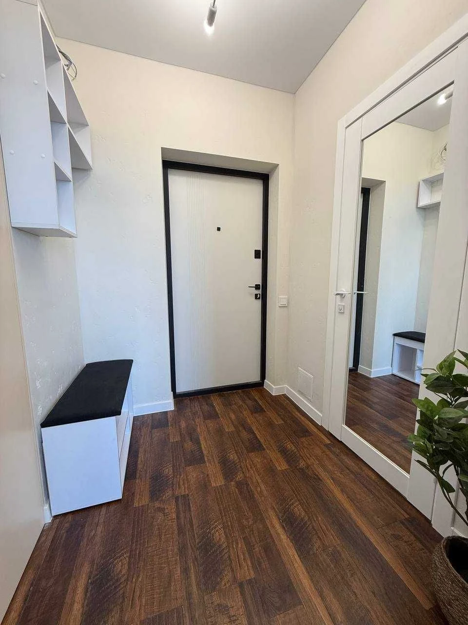 One-bedroom apartment with new renovation in Bucha city