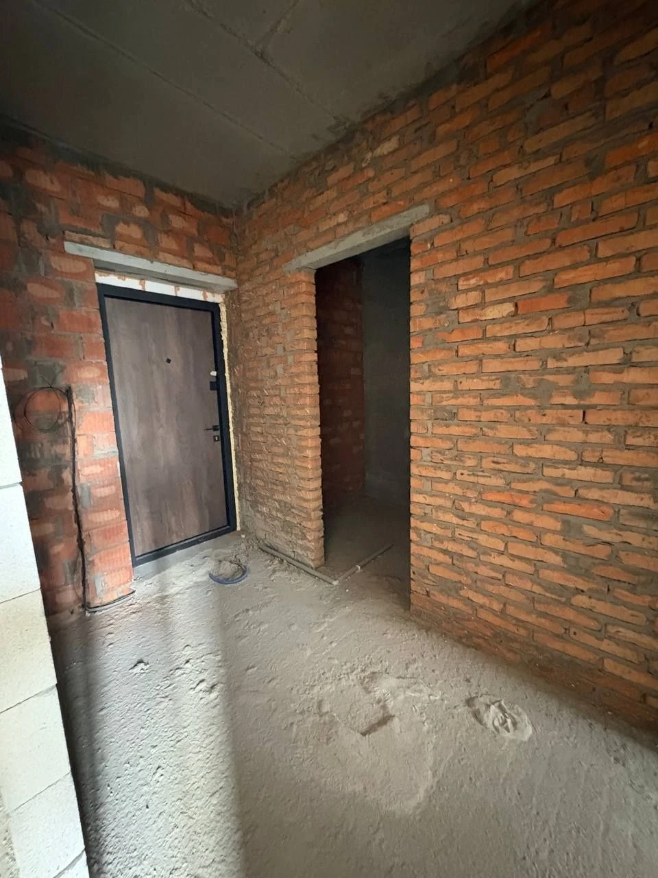 Продам велику однокімнатну квартиру в місті Буча!Бучанський