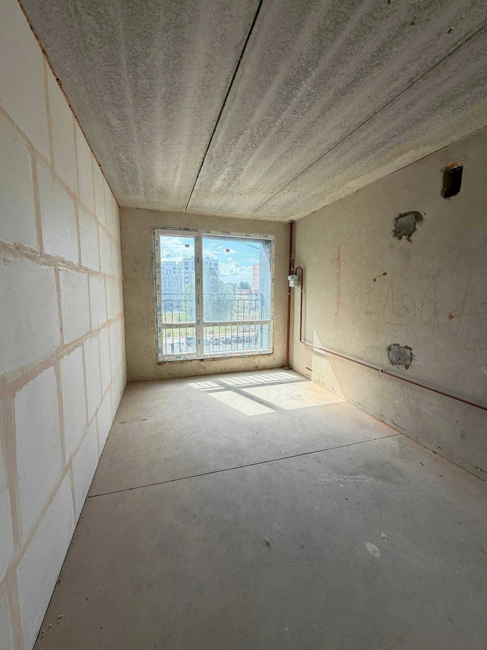 For Sale: Large One-Bedroom Apartment in Bucha, Kontinent Residence