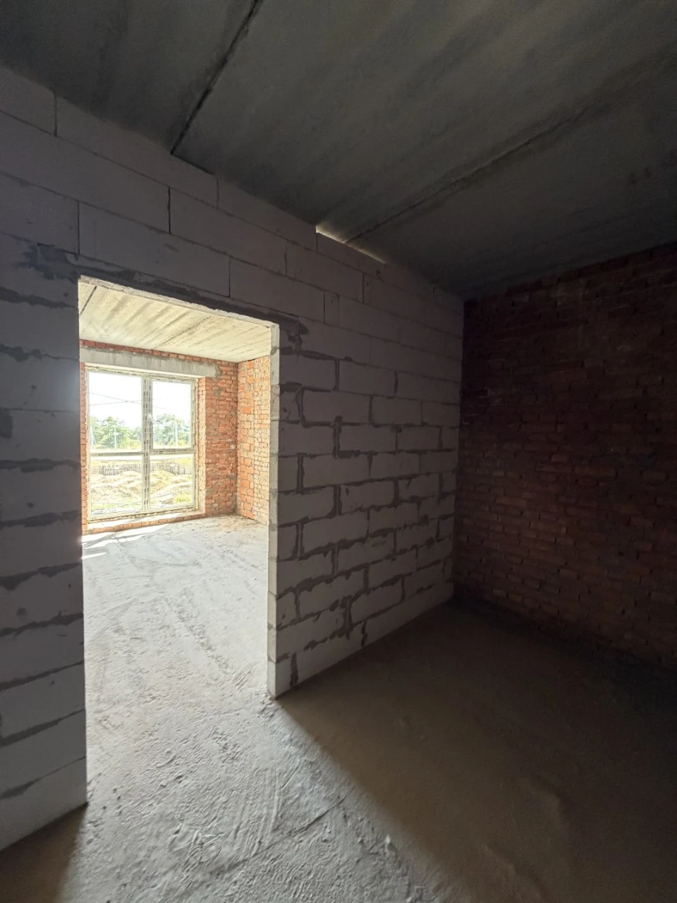 For Sale Urgently !! 1-bedroom apartment with a private courtyard near