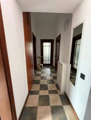 2 room apartment for sale, ready for move-in.
