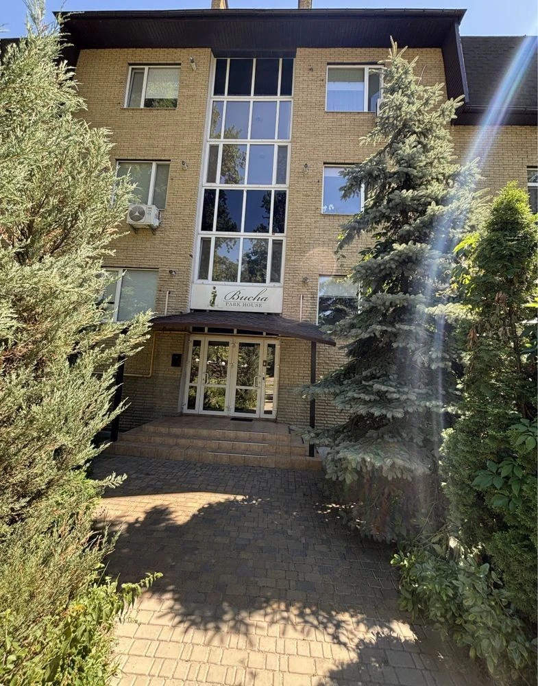 2 room apartment for sale, ready for move-in.