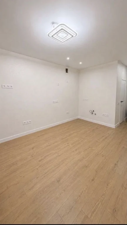 1-bedroom apartment for sale near Bucha Park, renovated. Great deal.