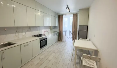 A modern 1-room apartment is for sale in the residential complex "Kvity Lviv".