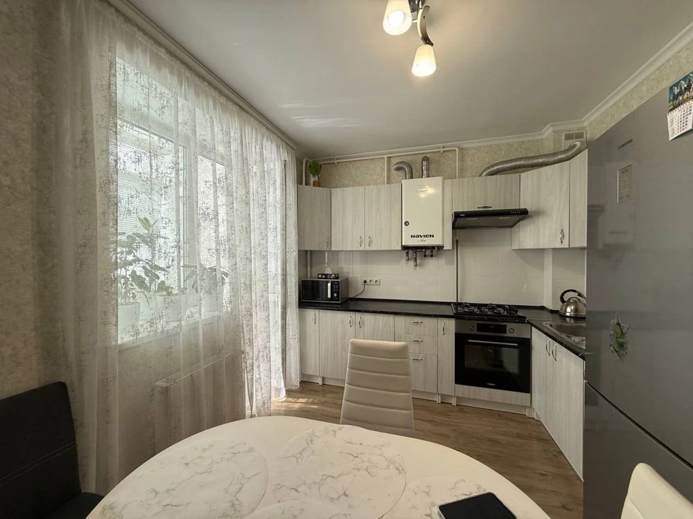 One-bedroom apartment in Bucha with renovation and individual gas heating