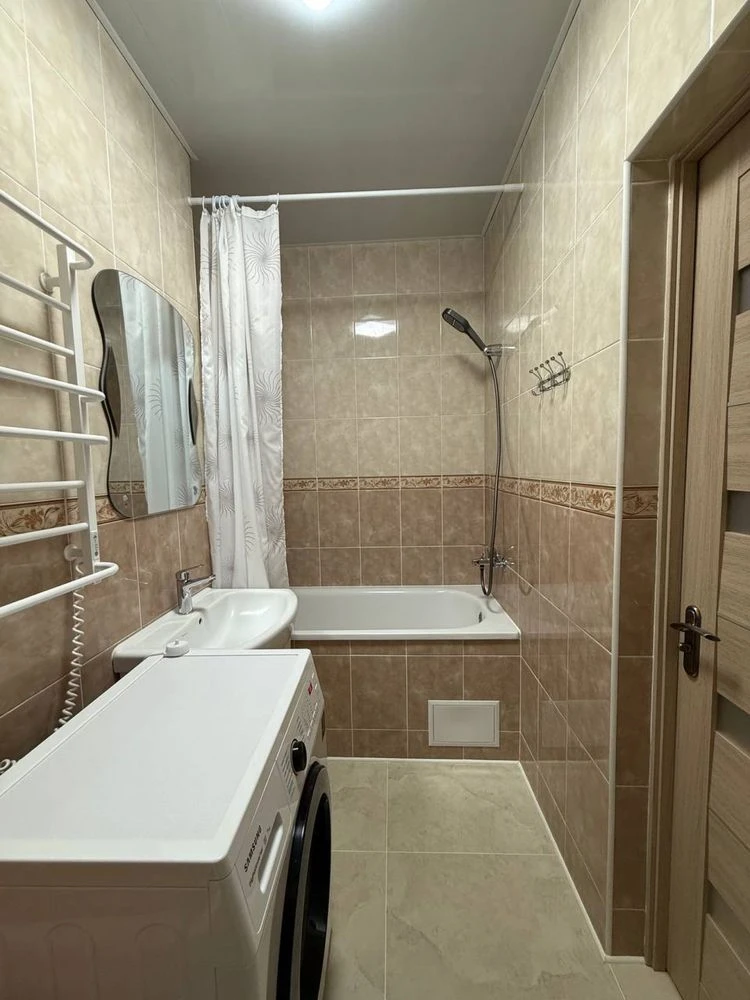 One-bedroom apartment in Bucha with renovation and individual gas heating