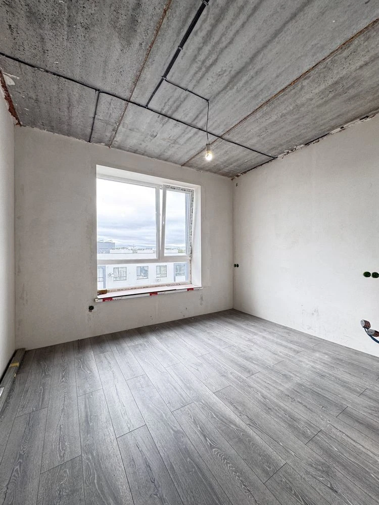 APARTMENT with partial renovation! Certificate! No commission