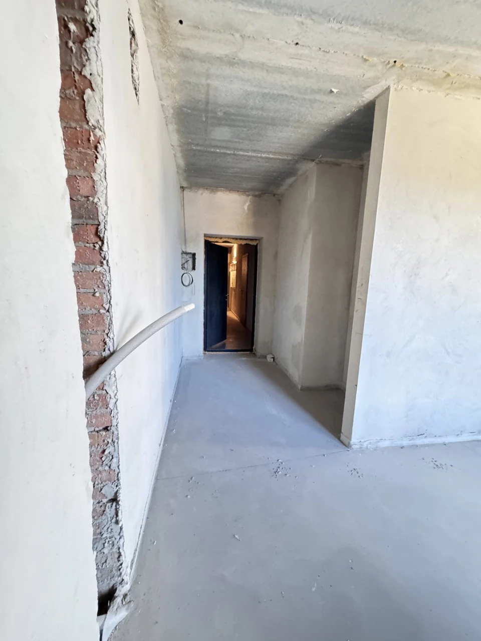 Sale of a 1-room apartment in a gated complex. The cheapest offer
