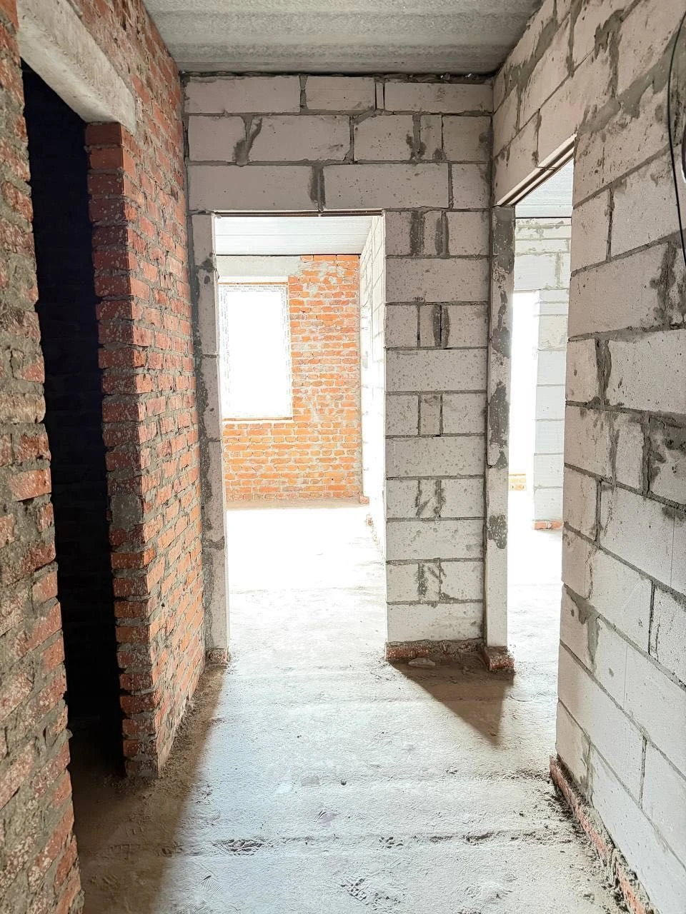 FOR SALE - 1 Bedroom Apartment! Shocking Price! Lowest Price on the Market! Gas!