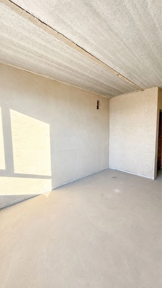 For SALE at an AMAZING PRICE! 1-bedroom apartment with an open plan! NO