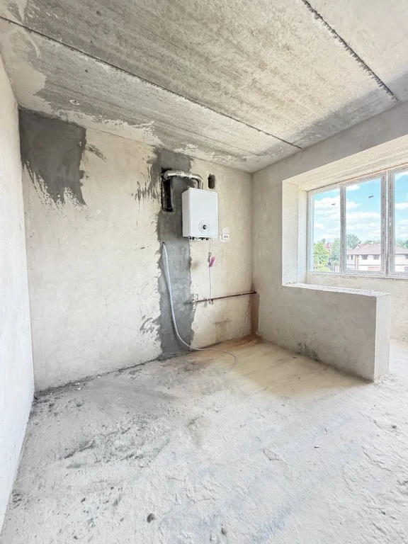 Best price! 1-bedroom apartment near gas! Possible for renovation! No commission