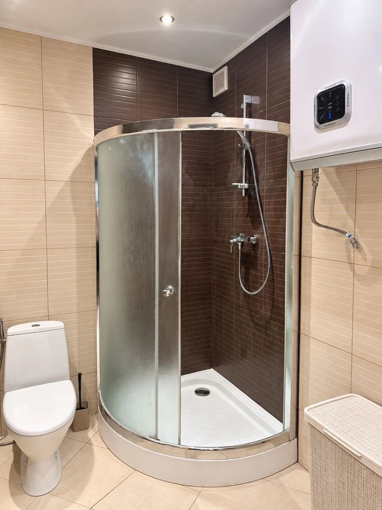 For Sale: Stunning Euro 2-room apartment with renovation, furniture and appliances!