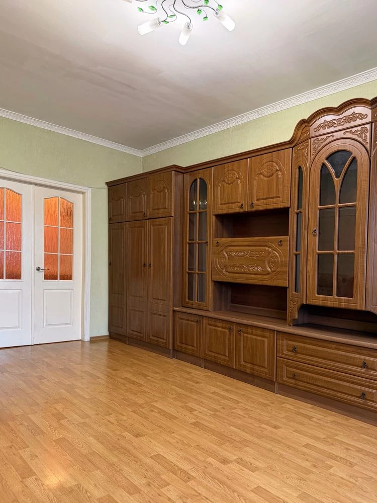 Sale, Large 1-room apartment/ Center/ Bucha/2%/ Programs