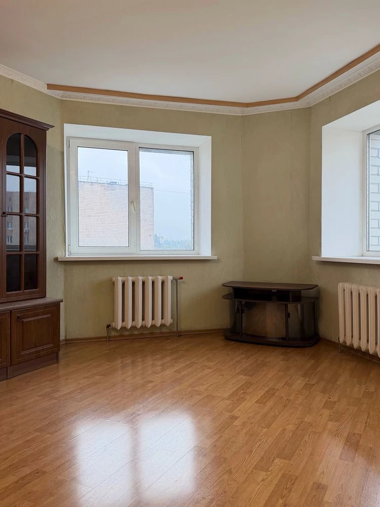 Sale, Large 1-room apartment/ Center/ Bucha/2%/ Programs
