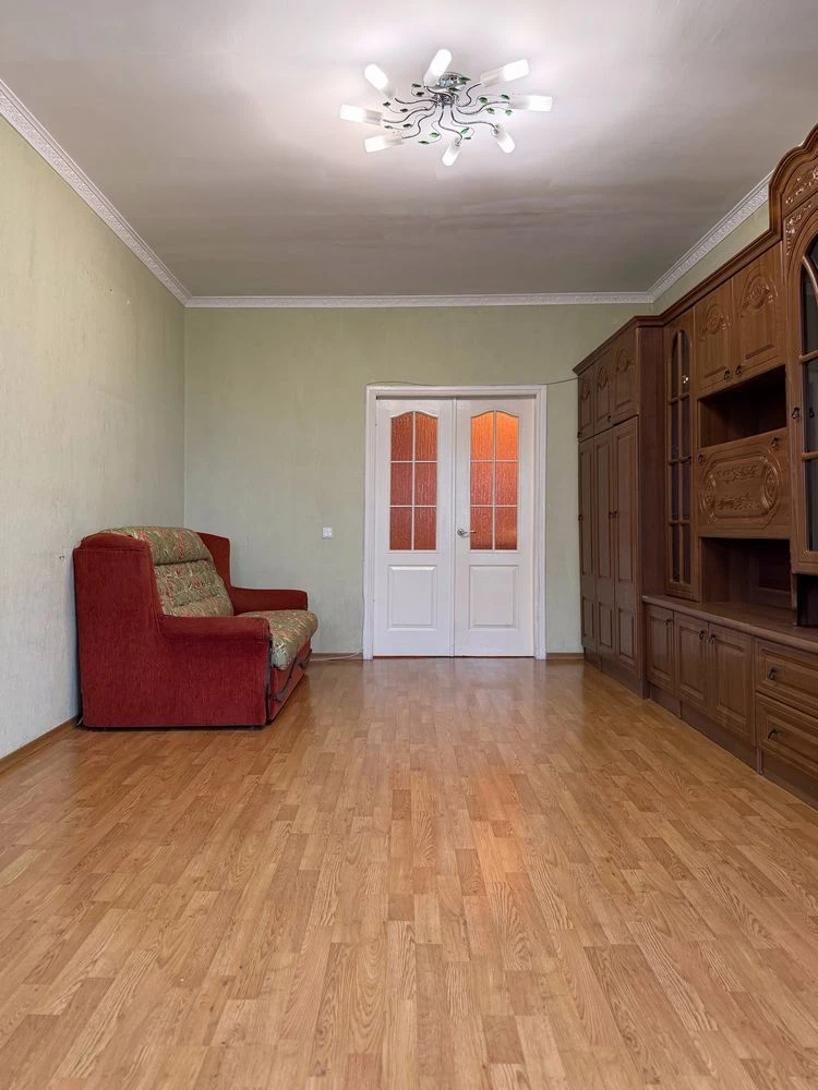 Sale, Large 1-room apartment/ Center/ Bucha/2%/ Programs