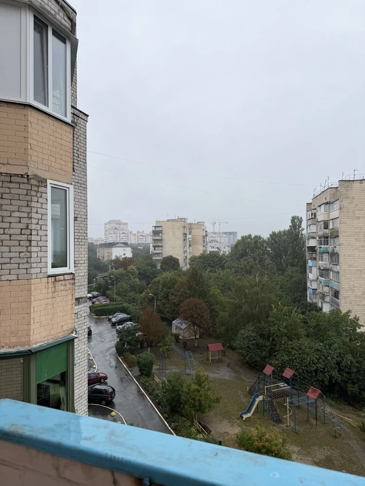 Sale, Large 1-room apartment/ Center/ Bucha/2%/ Programs